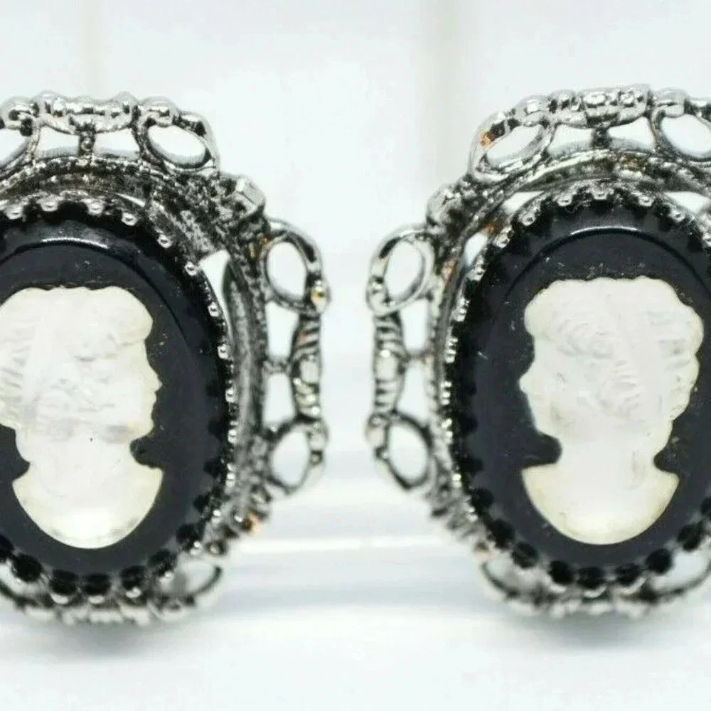 Clear Lucite Black Cameo Silver Tone Vintage Clip